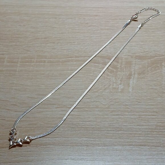 Vintage Avon Silver Tone Necklace & Earrings Costume Jewelry Set #23W - Picture 2 of 16